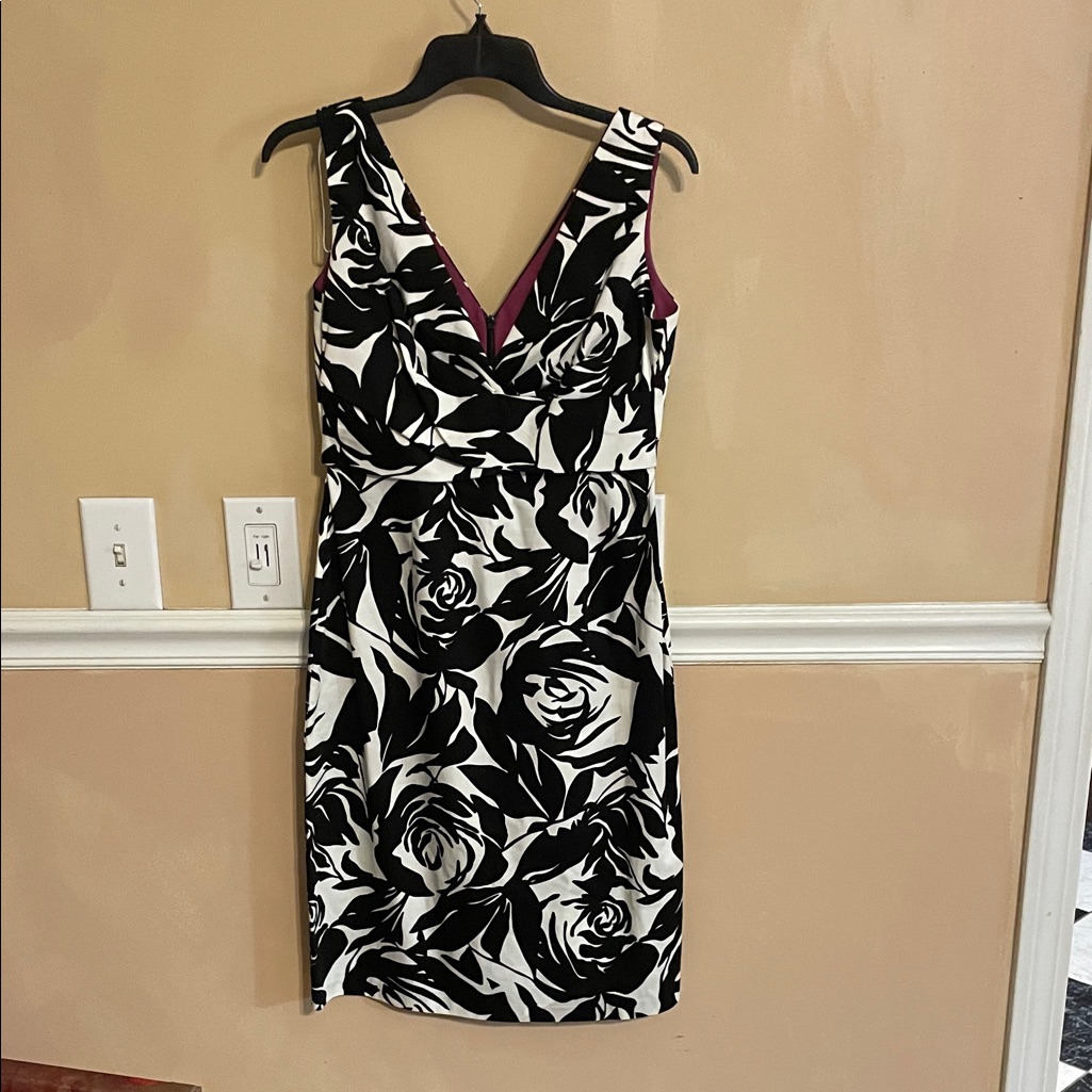 Donna Ricco Black And White Floral Midi Dress With Magenta Lining